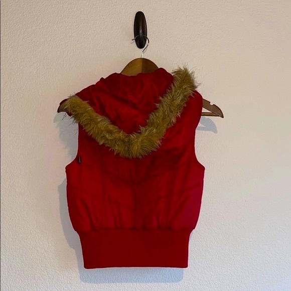 Girls red vest with fur trimmed hood - Picture 2 of 3